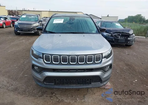 2022 Jeep Compass Limited 4X4 из США, поврежденный, VIN 3C4NJDCB9NT128366